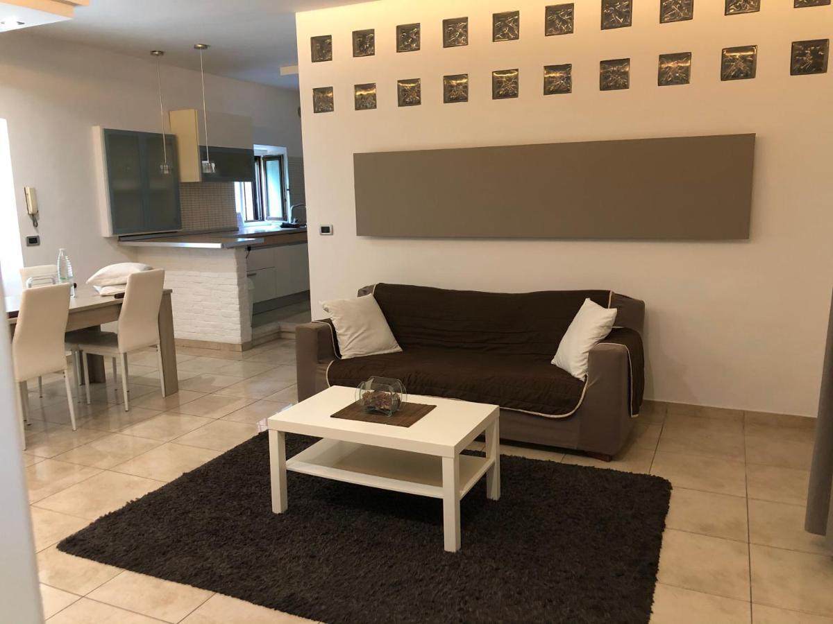 La Porta Nel Giardino Apartment อัสตี ภายนอก รูปภาพ